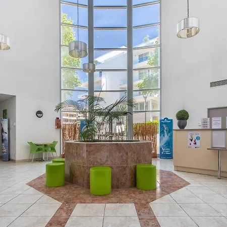 Aparthotel Vacanceole - Le Crystal 3*